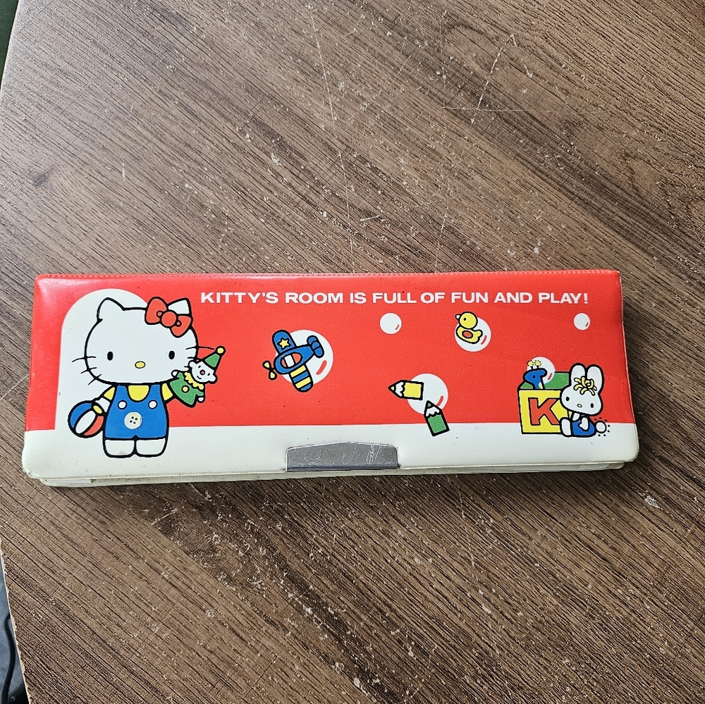 1976 Sanrio Hello Kitty Japan Pencil Case‎ Damaged Usable Original Red Primary